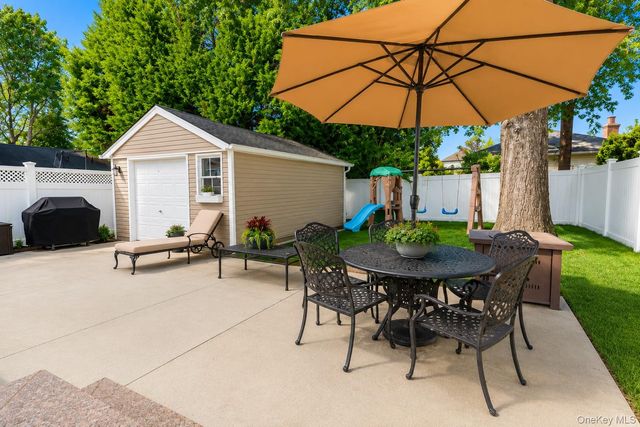 369 Euston Road S, Garden City, NY 11530