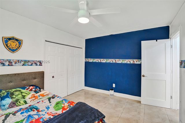 2 NE 160th St, Miami, FL 33162