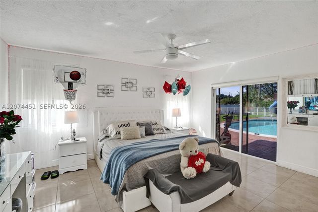2 NE 160th St, Miami, FL 33162