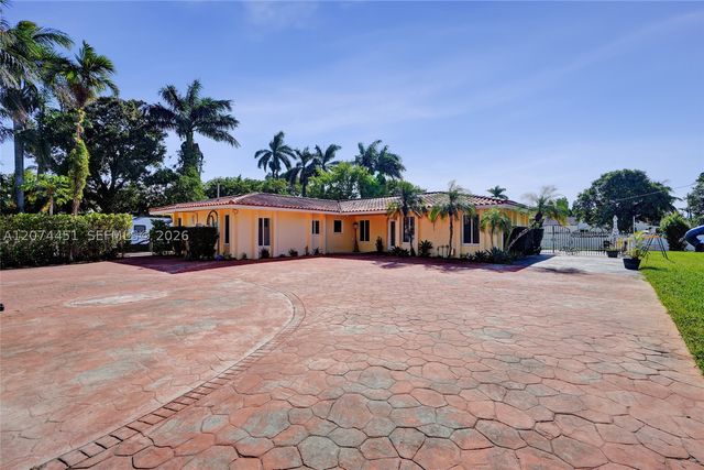 2 NE 160th St, Miami, FL 33162
