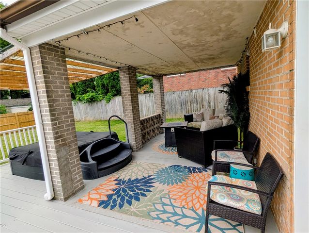 513 W Miller Ave, Munhall, PA 15120