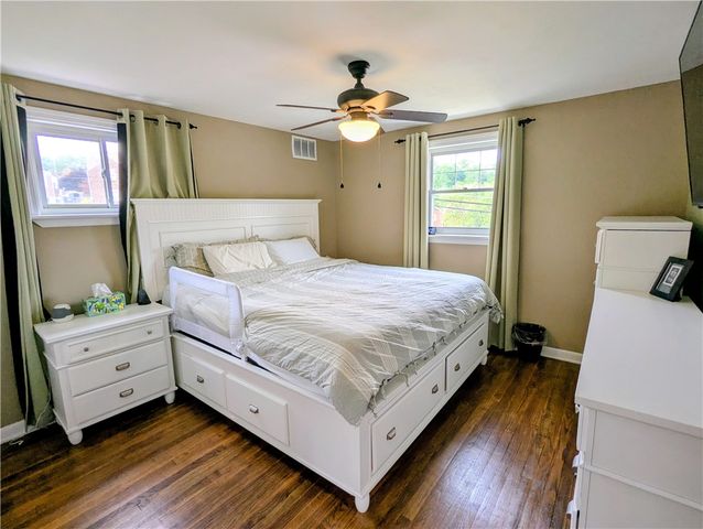 513 W Miller Ave, Munhall, PA 15120