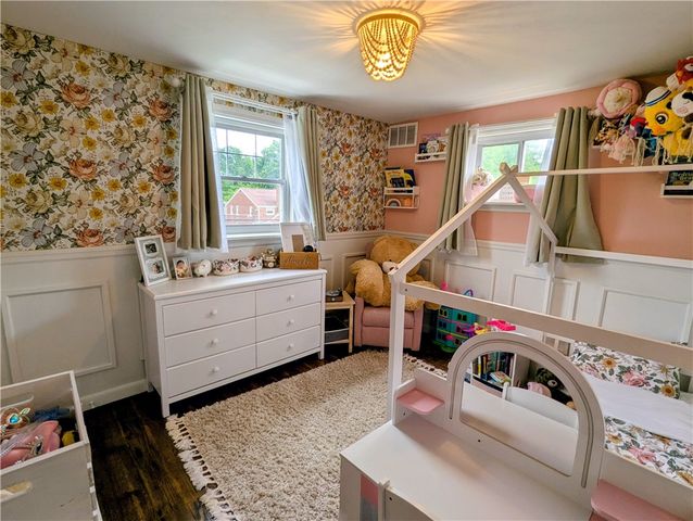 513 W Miller Ave, Munhall, PA 15120