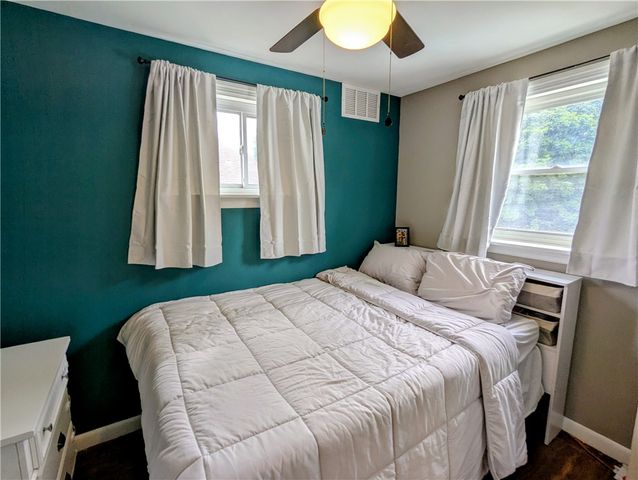 513 W Miller Ave, Munhall, PA 15120