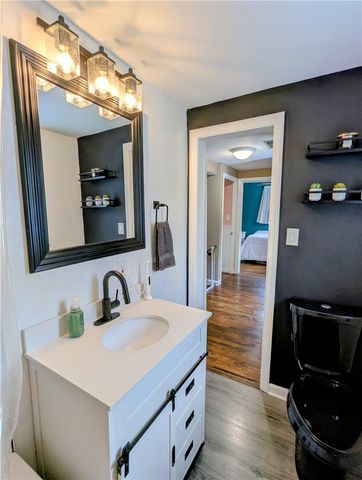 513 W Miller Ave, Munhall, PA 15120