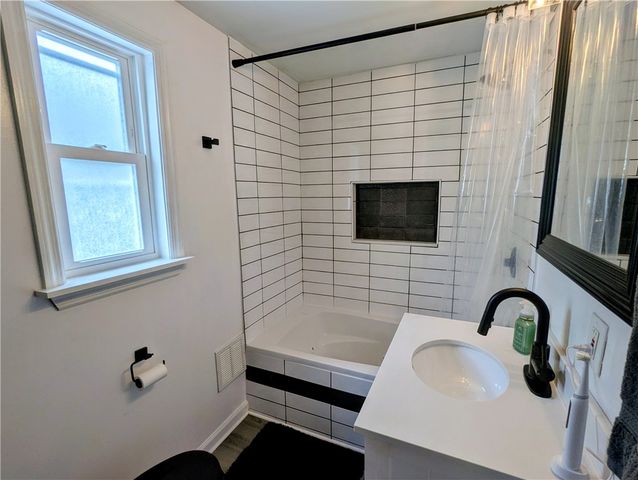 513 W Miller Ave, Munhall, PA 15120