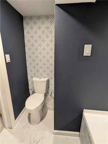 513 W Miller Ave, Munhall, PA 15120