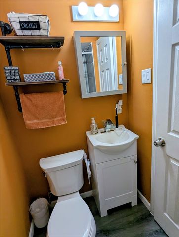 513 W Miller Ave, Munhall, PA 15120