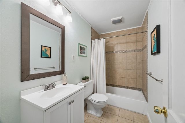 126 Dolphin, Galveston, TX 77550