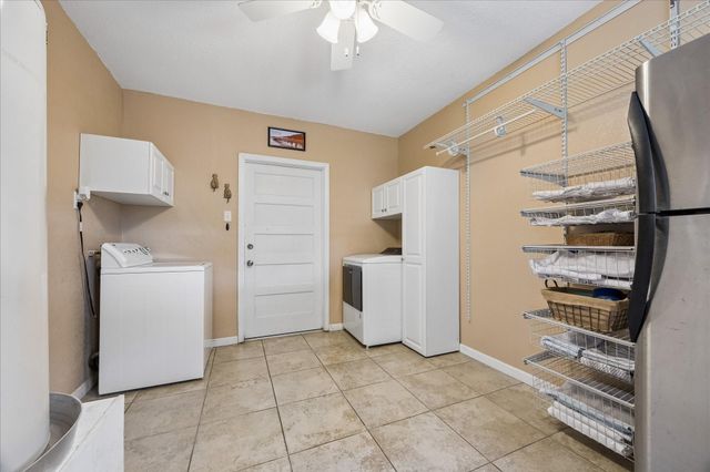 126 Dolphin, Galveston, TX 77550