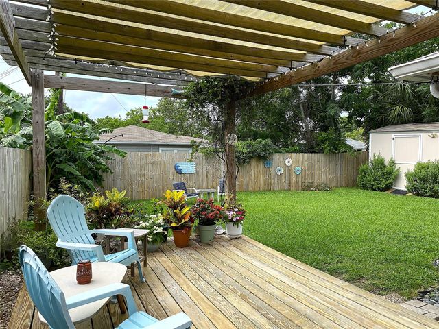 126 Dolphin, Galveston, TX 77550