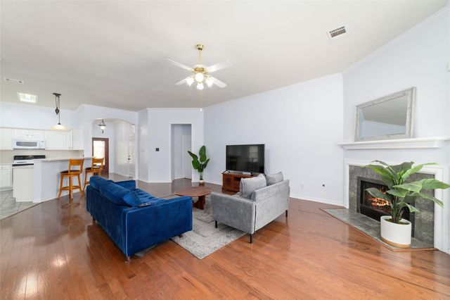 19311 Scarlet Cove Drive, Tomball, TX 77375