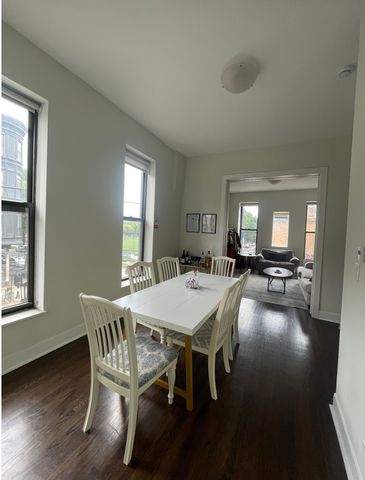 1205 W Webster Avenue 2E, Chicago, IL 60614