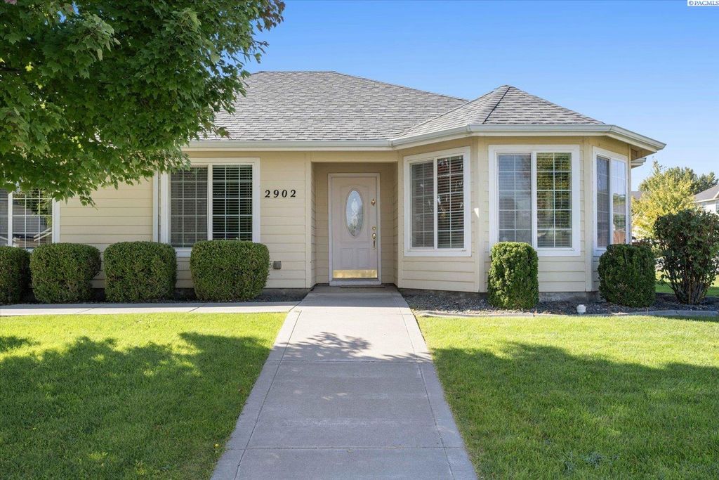 2902 S Rainier St, Kennewick, WA 99337