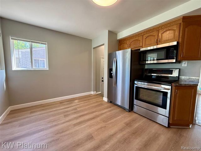 25530 Marilyn Avenue, Warren, MI 48089