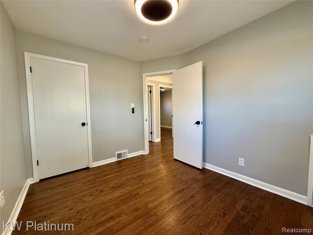 25530 Marilyn Avenue, Warren, MI 48089