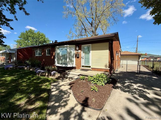 25530 Marilyn Avenue, Warren, MI 48089