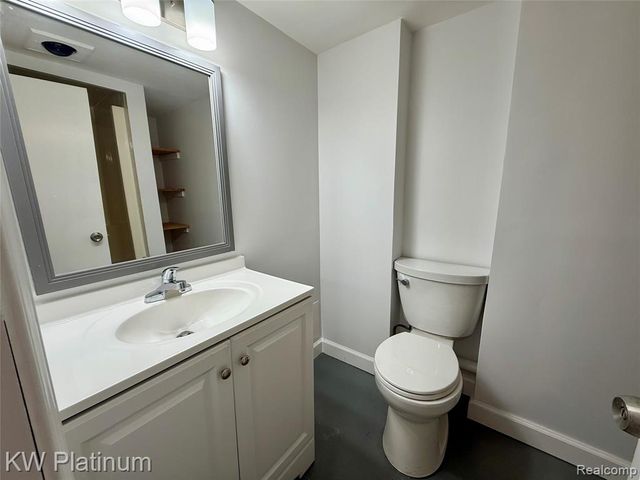 25530 Marilyn Avenue, Warren, MI 48089