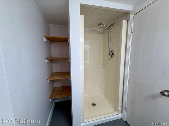 25530 Marilyn Avenue, Warren, MI 48089