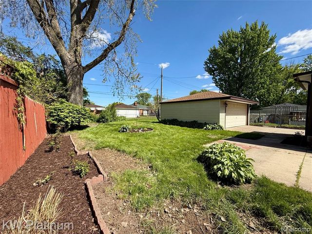 25530 Marilyn Avenue, Warren, MI 48089