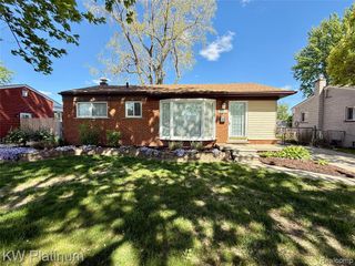 25530 Marilyn Avenue, Warren, MI 48089