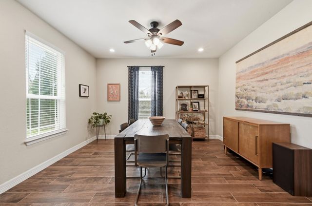202 Cedar Hills DR, Elgin, TX 78621