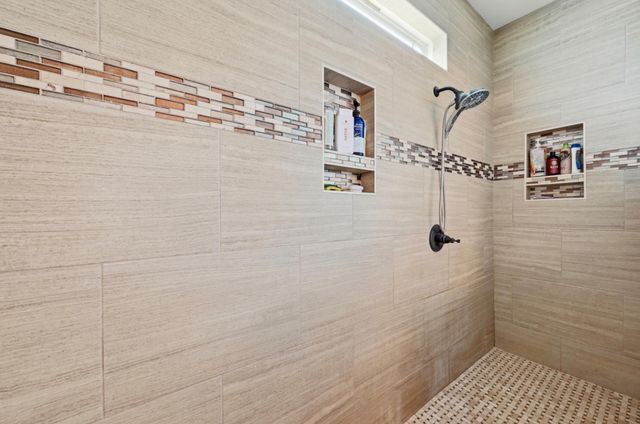 202 Cedar Hills DR, Elgin, TX 78621