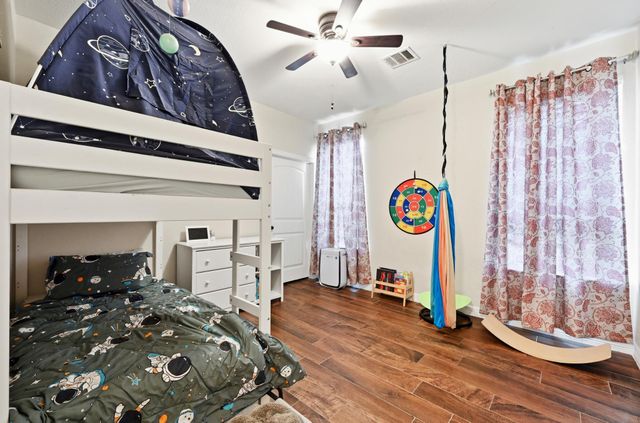 202 Cedar Hills DR, Elgin, TX 78621