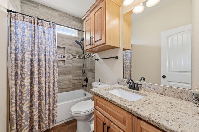 202 Cedar Hills DR, Elgin, TX 78621