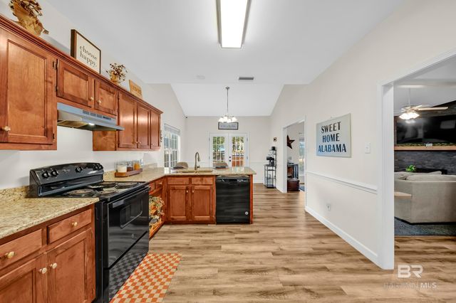 515 Parkwood Avenue, Daphne, AL 36526