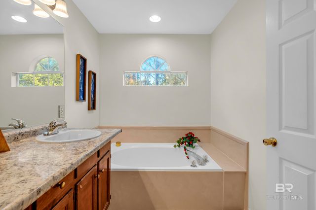515 Parkwood Avenue, Daphne, AL 36526