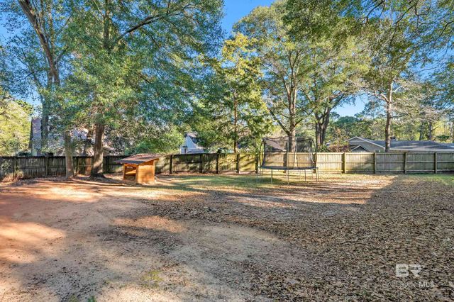 515 Parkwood Avenue, Daphne, AL 36526