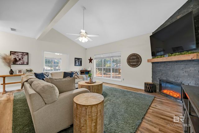 515 Parkwood Avenue, Daphne, AL 36526