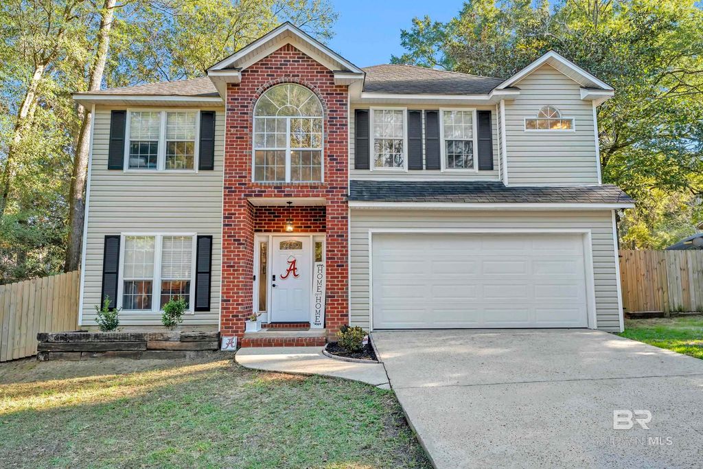 515 Parkwood Avenue, Daphne, AL 36526