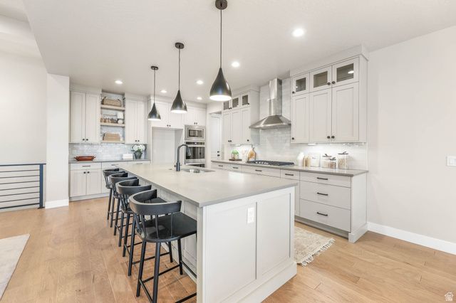 8043 S AMBROSIA LN, West Jordan, UT 84081