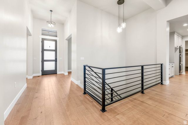 8043 S AMBROSIA LN, West Jordan, UT 84081