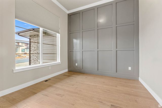 8043 S AMBROSIA LN, West Jordan, UT 84081