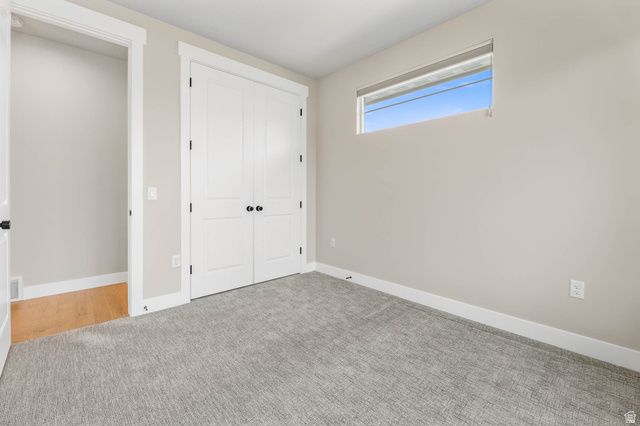 8043 S AMBROSIA LN, West Jordan, UT 84081