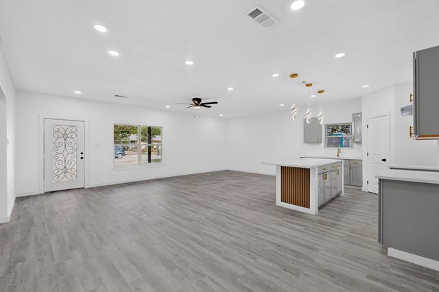 2946 Darby Drive, Dallas, TX 75227
