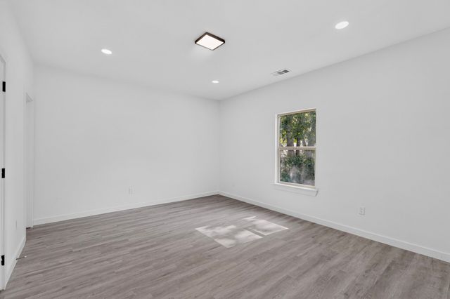 2946 Darby Drive, Dallas, TX 75227