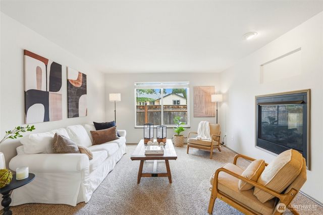 8913 1st Place SE, Lake Stevens, WA 98258