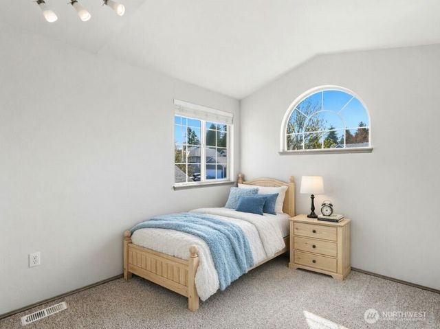 8913 1st Place SE, Lake Stevens, WA 98258