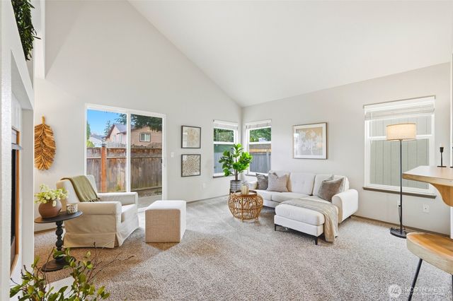 8913 1st Place SE, Lake Stevens, WA 98258