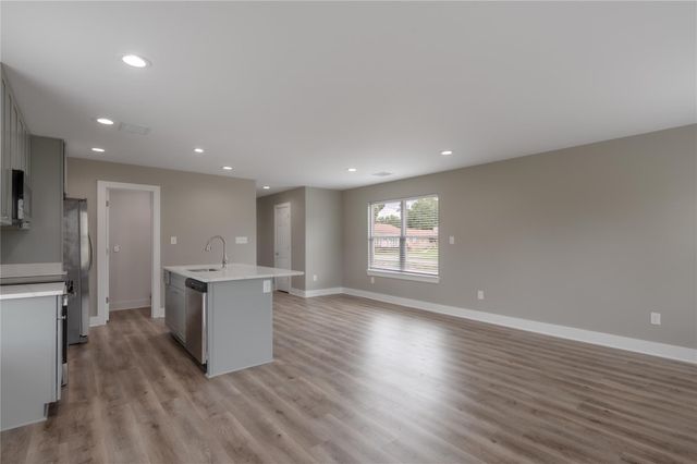250 N Shady Oaks Drive, Point Blank, TX 77364