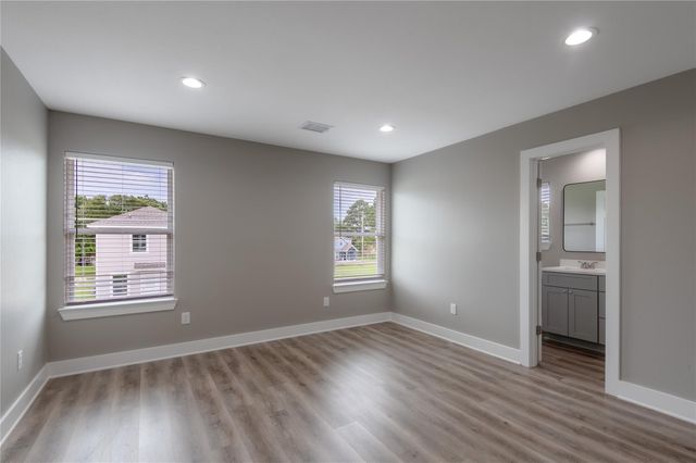 250 N Shady Oaks Drive, Point Blank, TX 77364