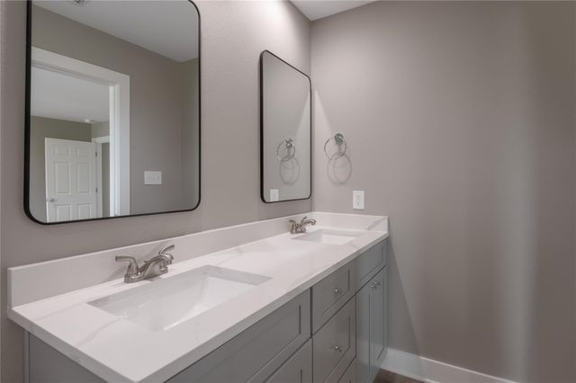 250 N Shady Oaks Drive, Point Blank, TX 77364