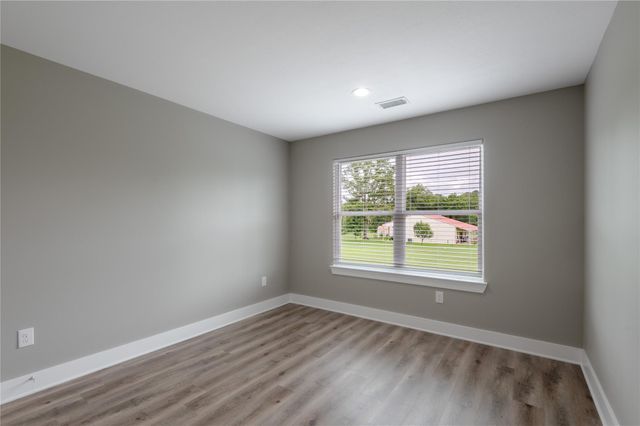 250 N Shady Oaks Drive, Point Blank, TX 77364