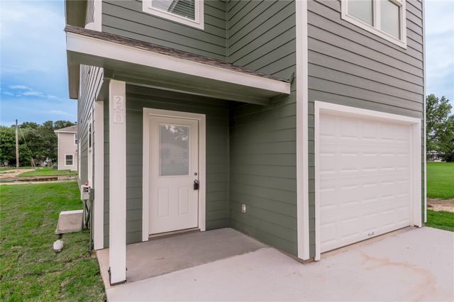 250 N Shady Oaks Drive, Point Blank, TX 77364