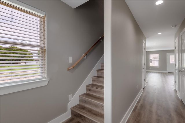 250 N Shady Oaks Drive, Point Blank, TX 77364