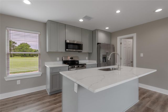 250 N Shady Oaks Drive, Point Blank, TX 77364